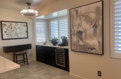 El Paso House | Stylish Alta Loft Near Whole Foods and Family Amenities