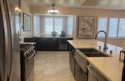 El Paso House | Stylish Alta Loft Near Whole Foods and Family Amenities