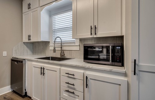 Bartlesville Apartment | Explore The Altitude Loft: Family-Friendly & Breakfast Included