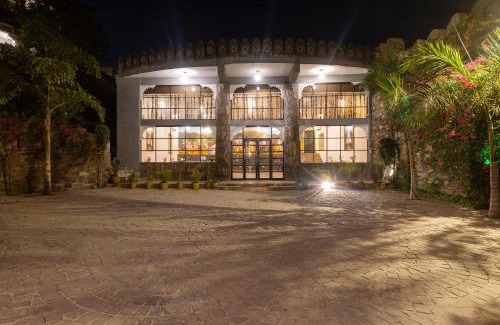 Udaipur Hotel | Relax at The Amargarh: 4-Star Retreat with Pool & Spa