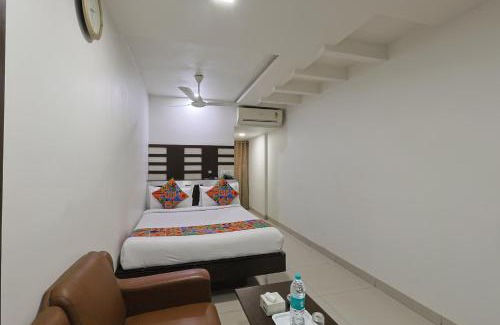 Sayajiganj Hotel | Family-Friendly Stay at The Ambassador with Breakfast Included