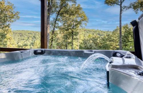 Blue Ridge House | The Americana - Stunning Mountainside Retreat