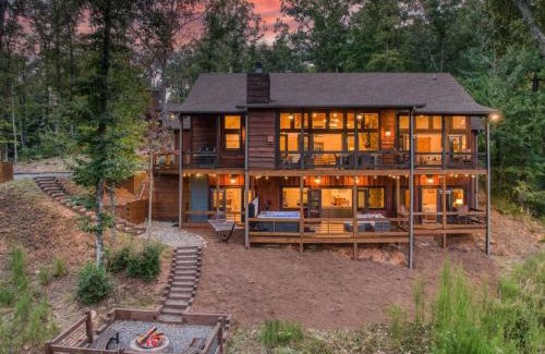 Blue Ridge House | The Americana - Stunning Mountainside Retreat