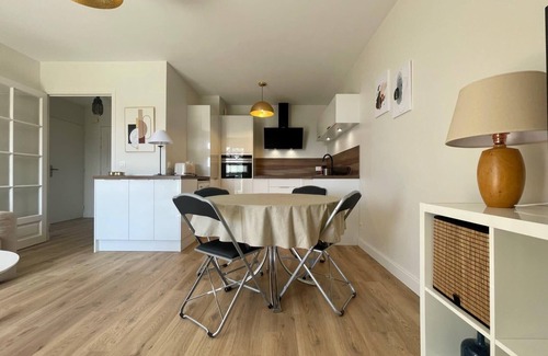Benerville-sur-Mer Apartment | Oceanfront Ammonite Suite with Spacious Balcony & Kitchen