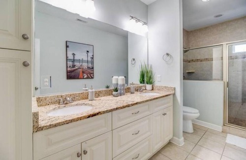 East Ocean View House | Relaxing 4BR Beach House with Balcony & King Bed Awaits