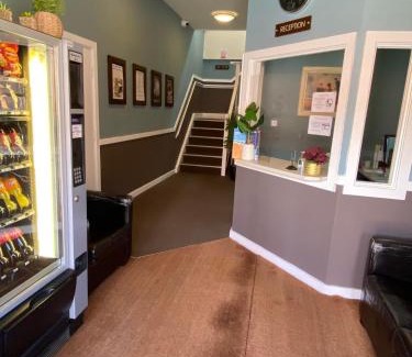Skegness Hotel | Convenient Stay at The Anchor Hotel & Bars with Breakfast