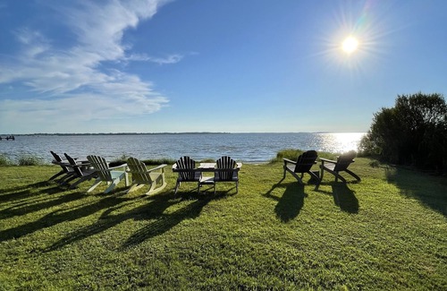 Trappe House | Experience The Anchorage B&B: Oceanfront Bliss Awaits