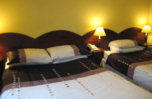 Waterford House | Inviting Anchorage Guest House: Family-Friendly with Hot Tub