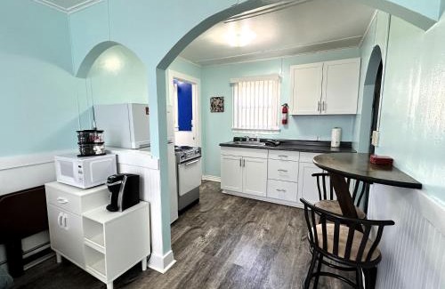 Pacific City Hotel | Pet-Friendly Retreat at The Anchorage Motel - 8.5/10 Rating