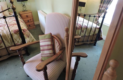 Cuddesdon Bed & Breakfast | Explore The Angel B&B: Family-Friendly with Top Amenities