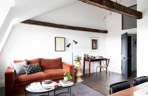 Angel Apartment | Charming Loft Apartment Near Angel Tube Station - 4 Star