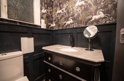 Bromley South Bed & Breakfast | Discover The Angel of Bow: Family-Friendly and Cozy Stays