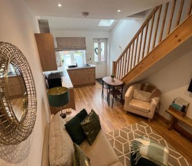 Acomb House | Discover The Annex in York: Pet Friendly & Guest Rated 9.6