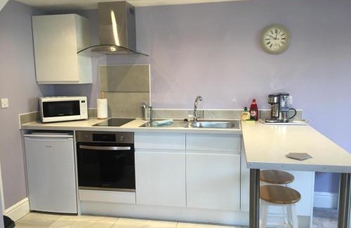 Didcot Apartment | Discover The Annex: Top-Rated 4-Star Hotel in Didcot