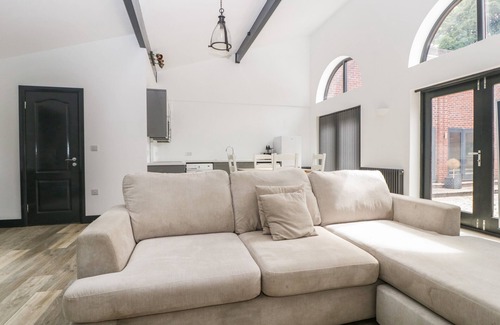 Wimborne Cottage | Discover The Annex: Pet-Friendly Retreat with Garden Access