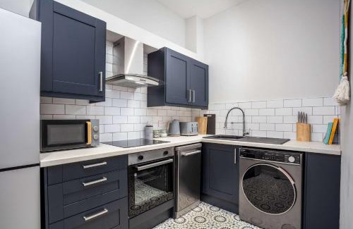 Irvine Apartment | The Annick Suite No2 - Donnini Apartments