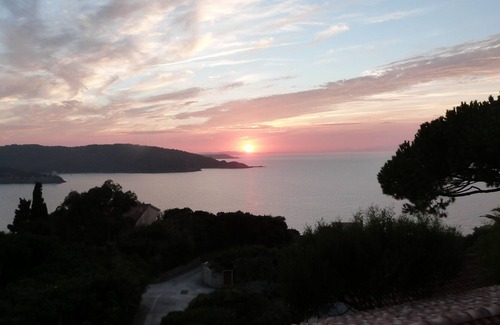 Ile du Levant House | The Ant Studio "Pin"