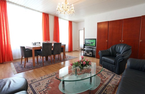Matzleinsdorf Apartment | Discover The Apartment By Belvedere in Vienna, Austria