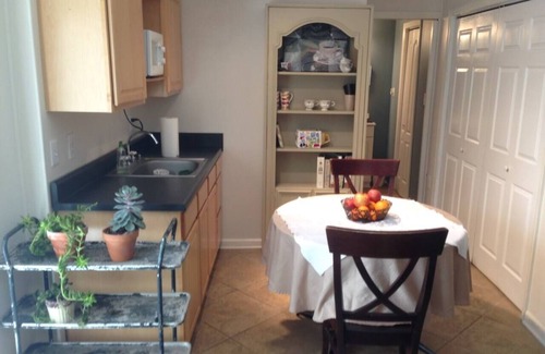 Montevallo Apartment | Top-Rated Apartment - 3 Miles from I-65 with Kitchen & Breakfast