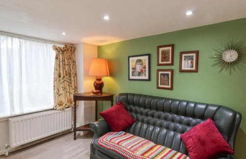 Hinderwell Apartment | Pet-Friendly Getaway at The Apartment at Mulgrave House