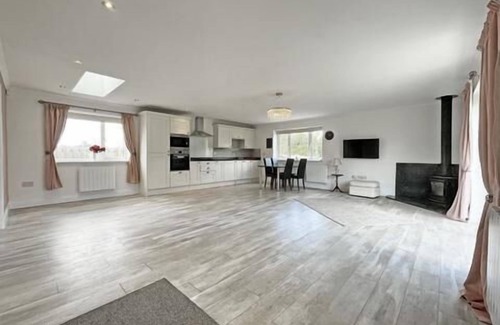 Stockton-on-Tees Apartment | Unforgettable Stay at The Apartment at Woodside - 10/10 Rating