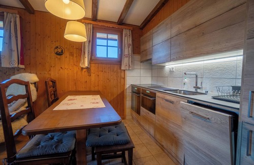 Barboleusaz Apartment | The apartment is located in La Barboleuse, approx. 150m from the Croix-de-Chaux - Gryon ski slope li