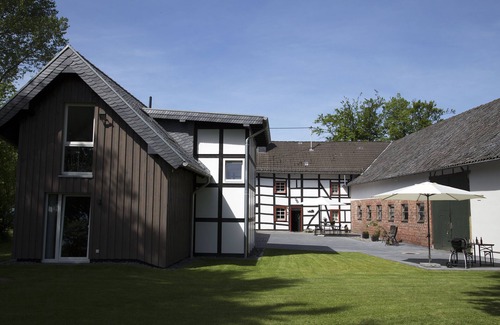 Monschau Apartment | Top-Rated Apartment with Pool & Ocean View Amenities