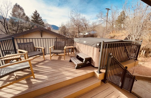 West Colorado Springs Apartment | Mountain View Apartment Suite with Private Hot Tub Awaits