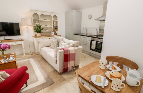 Daventry Cottage | Cozy Apple Barn Oasis with Garden in Daventry