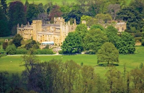 Wickhamford House | Discover The Apple Loft: 5-Star Family-Friendly Escape