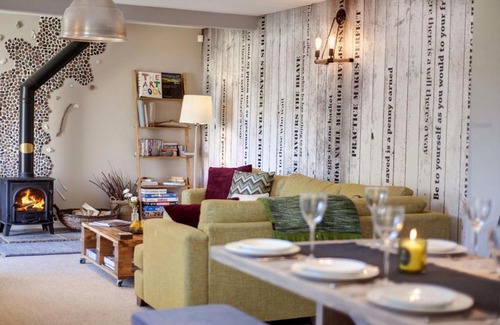 Chathill House | Discover Family-Friendly Comfort at The Apple Store Hotel