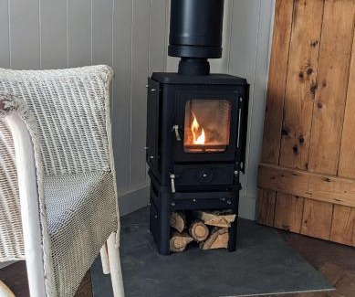 Falmouth Ski Chalet | Experience The Applehay: Guest Rated 9.6/10