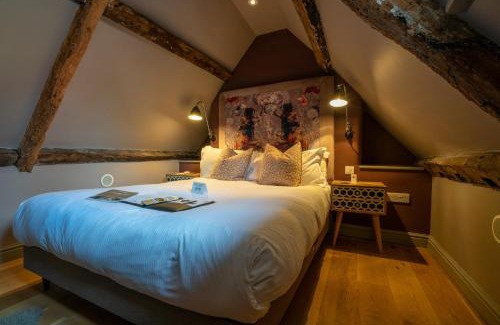 Frome Hotel | Relax at The Archangel: Pet-Friendly Stay with Dining