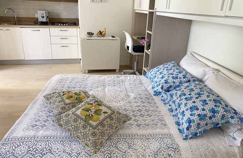 Anacapri House | Cozy Stay at The Archi B&B Apartment with Breakfast Included