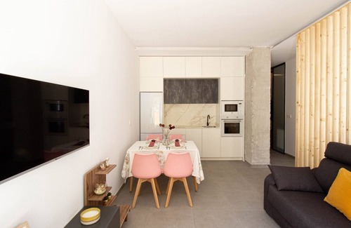Chana Apartment | The Architect's Room: Family & Pet-Friendly Retreat