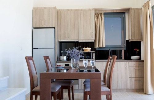 Meganisi Villa | Experience Ionian Style Architecture with Pool & Pet-Friendly Amenities