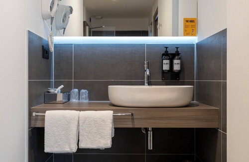 Vicenza Hotel | Stylish Stay at Best Western Hotel Aries with Pool & Spa