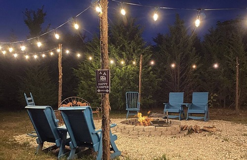 Wills Point Cabin | Discover Arrowhead Tipi Resort: Unique Nomadic Getaways
