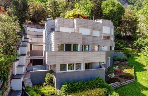 Cernobbio Apartment | Discover The Art House: Family-Friendly Getaway in Como