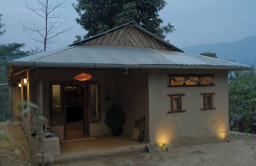 Geyzing House | The art of Slow Living- 1BHK Earth-home in West Sikkim