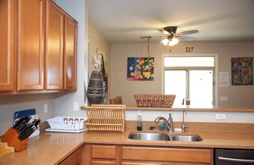 Laveen House | Top-Rated Gateway to Art, Music & Relaxation Awaits