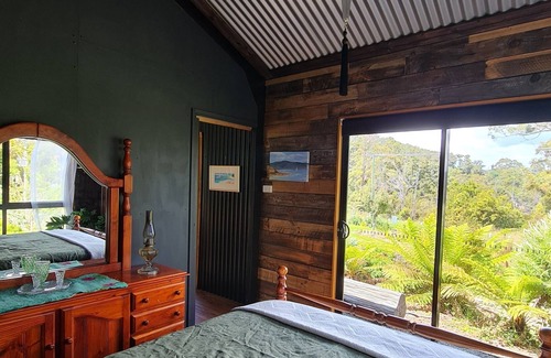 Huon Valley Cottage | Explore Creativity at The Art Studio @ Ripples Art Farm