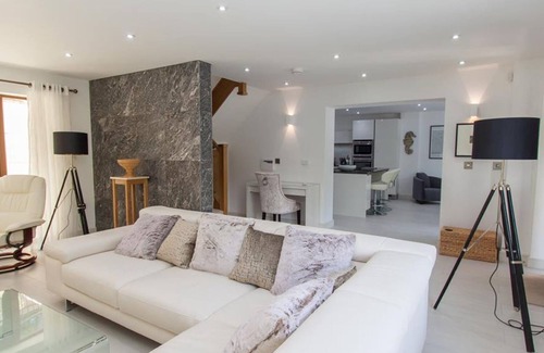 Waterhead Cottage | The Arthouse