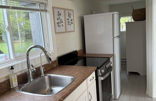 St. Andrews Cottage | Unforgettable Stay at The Artists Cabin on the Bay of Fundy