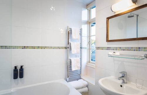 Lifton Hotel | Experience The Arundell: Rated 9.2 with Spa & Family Dining
