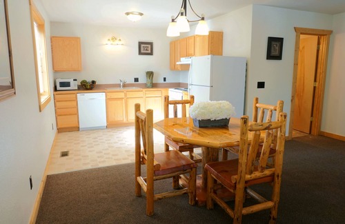 West Yellowstone Condo | Discover The Aspen: Family-Friendly Stay Near Yellowstone
