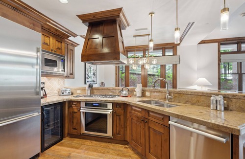 Downtown Condo | Experience Aspen Mountain Residences: 2 Bedroom Retreat