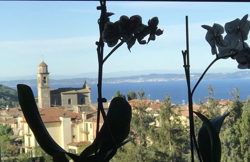 Albisano Apartment | Explore The Attic of Villa Ca 'Bianca with Ocean Views