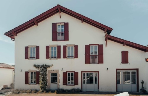 Ahetze Apartment | Explore The Attic - South Side: Perfect for Families & Pets