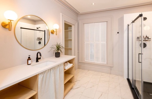 Windsor Hotel | Eco-Friendly Retreat at The August House - Guest Rated 9.8